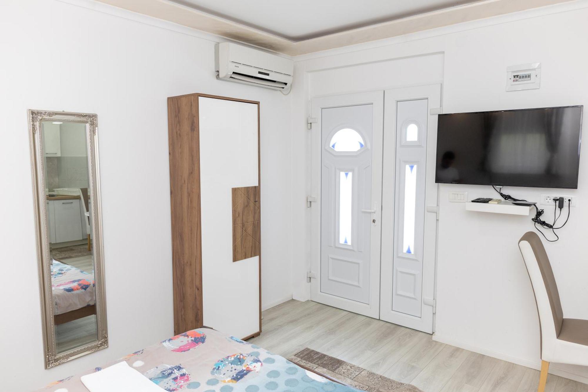 טרביניה Apartmani Hm מראה חיצוני תמונה